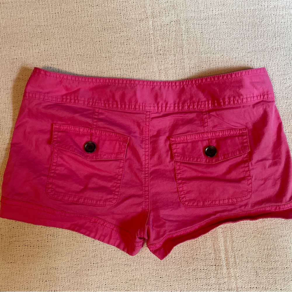 express pink button shorts - Picture 4 of 5